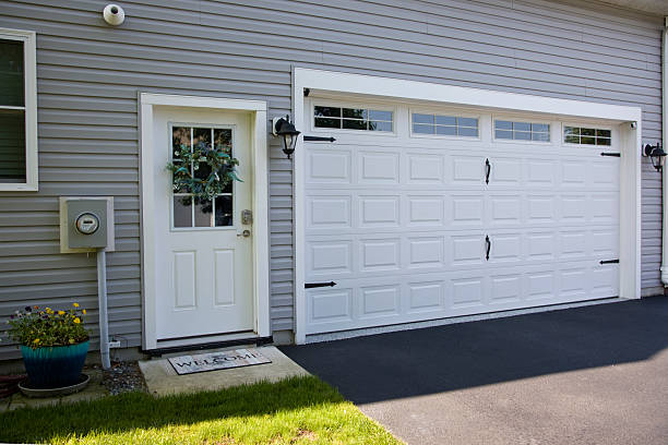 24/7 Emergency Garage Door Panel Replacement experts in Buford, GA